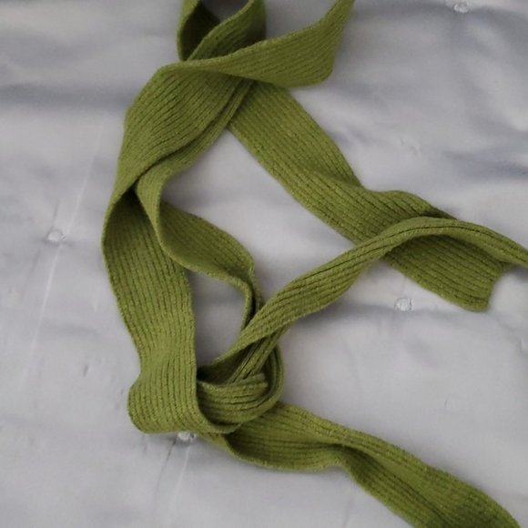 Le Château Bell Sleeve tie neck sash Knit Ribbed Top- Grass Green- XXS - Picture 15 of 16